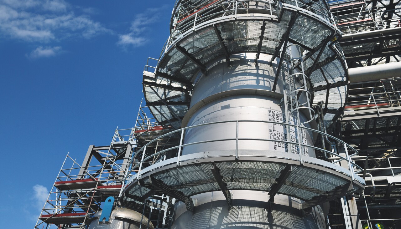 Oil refinery projects