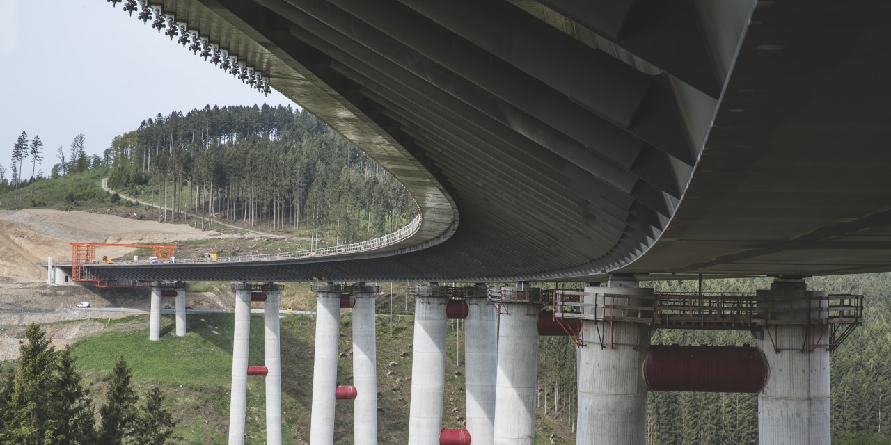Soluzioni per il rinforzo, la costruzione e la demolizione di ponti e viadotti