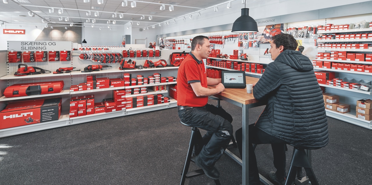 ASSISTENZA SUGLI ATTREZZI E CONTROLLO DELLE BATTERIE