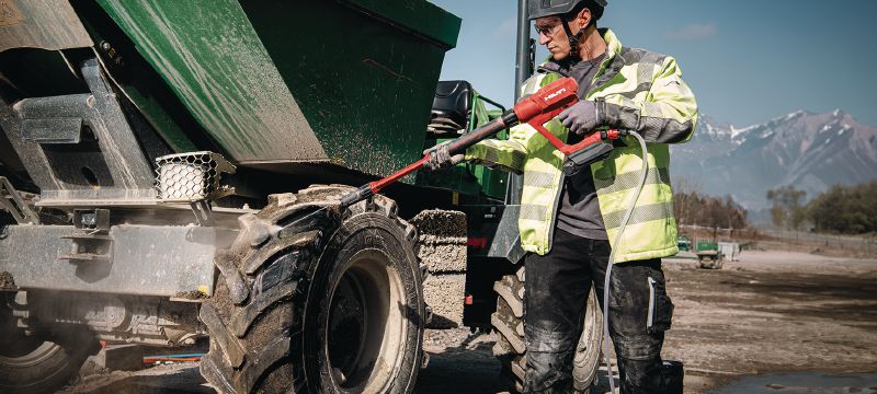 Idropulitrice cordless PC 2-22 Idropulitrice portatile con pressione di esercizio di 40 bar (580 PSI), per pulizie leggere nei cantieri (piattaforma a batteria Nuron) Applicazioni 1
