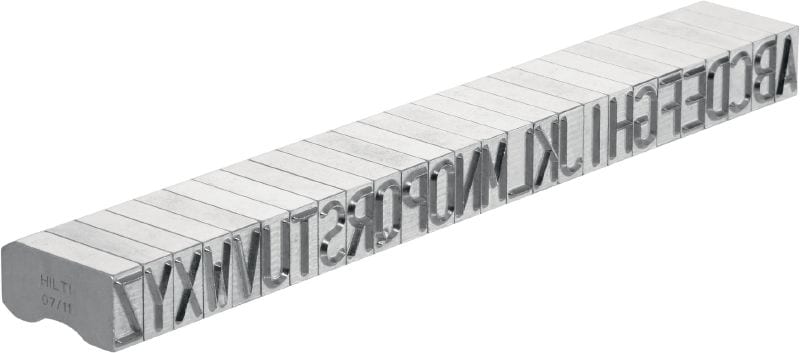 Marcature in acciaio X-MC S 8/12 Caratteri per lettere e numeri larghi, appuntiti per stampare la marcatura d'identificazione sul metallo