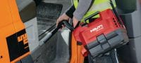 Aspiratore a batteria VC 5-22 Aspiratore cordless compatto e portatile per la pulizia rapida di cantieri e officine (piattaforma a batteria Nuron) Applicazioni 2