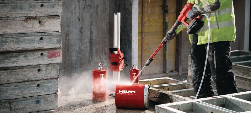 Idropulitrice cordless PC 2-22 Idropulitrice portatile con pressione di esercizio di 40 bar (580 PSI), per pulizie leggere nei cantieri (piattaforma a batteria Nuron) Applicazioni 1