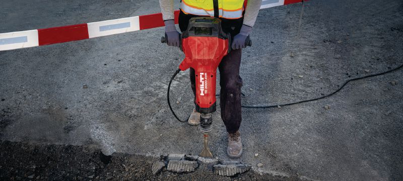 Elektrischer Betonabbruchhammer TE 3000-AVR für schwere Arbeiten Außergewöhnlich leistungsstarker Abbruchhammer für schwere Beton-Abbrucharbeiten, zum Trennen von Asphalt, für Erdarbeiten und zum Setzen von Erdleitern Anwendungen 1