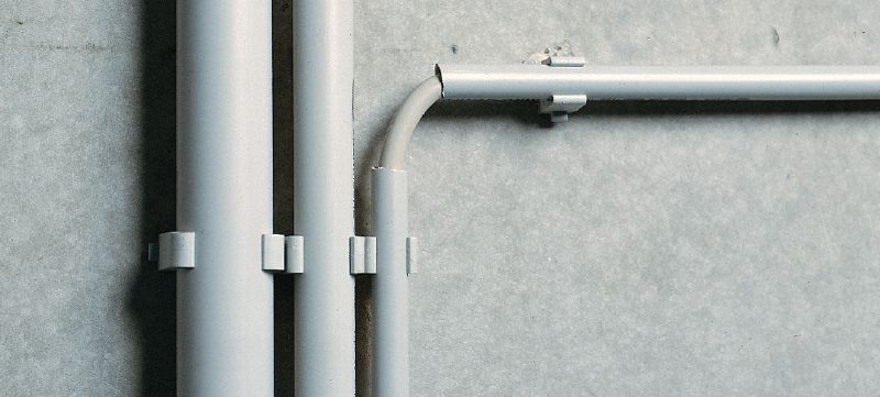 EKS-UNI Fissatubi a clip in plastica (UNI) permette il fissaggio delle canaline al calcestruzzo Applicazioni 1