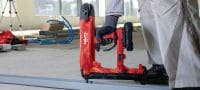 Inchiodatrice per calcestruzzo cordless BX 3-L-22 (chiodi più lunghi) Attrezzo di fissaggio diretto con batteria Nuron per il fissaggio di binari per cartongesso e altri fissaggi leggeri a calcestruzzo, acciaio e muratura (lunghezza massima dei chiodi 36 mm│1-13/32) Applicazioni 2