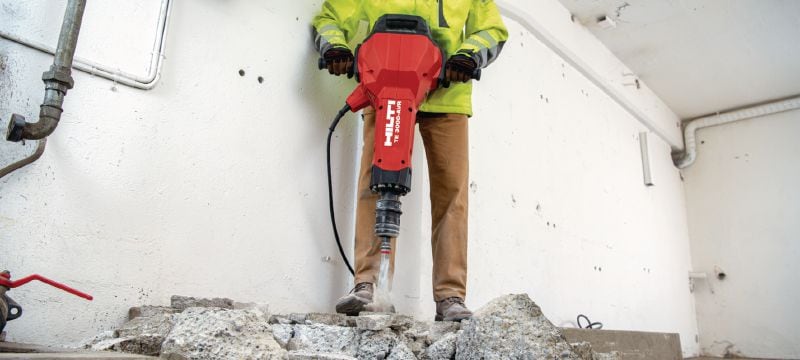 Elektrischer Betonabbruchhammer TE 3000-AVR für schwere Arbeiten Außergewöhnlich leistungsstarker Abbruchhammer für schwere Beton-Abbrucharbeiten, zum Trennen von Asphalt, für Erdarbeiten und zum Setzen von Erdleitern Anwendungen 1